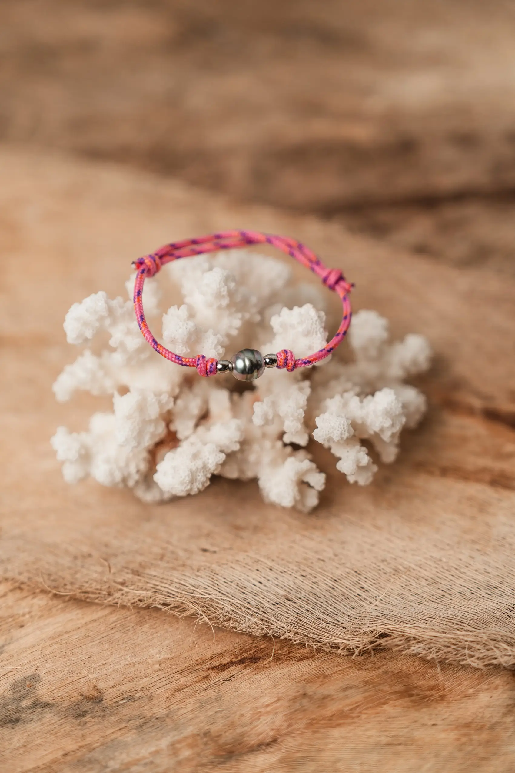 Pulsera ajustable de cordón rosa con perla de Tahití