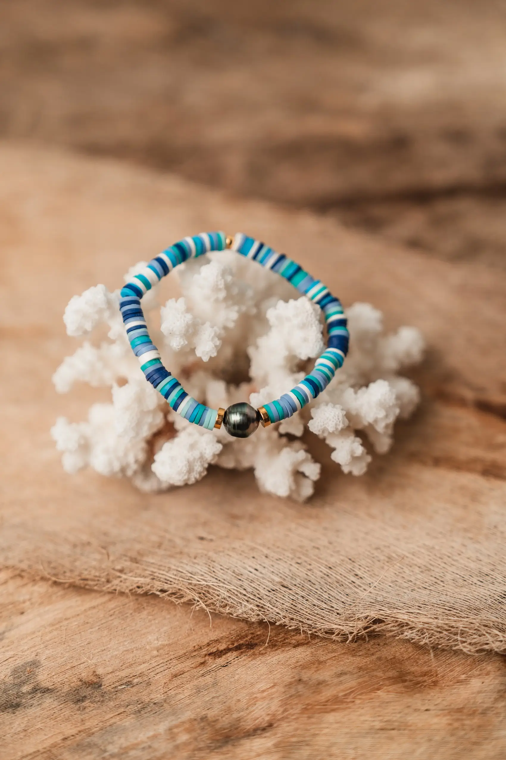 Tahitian pearl and blue rubber surf elastic bracelet