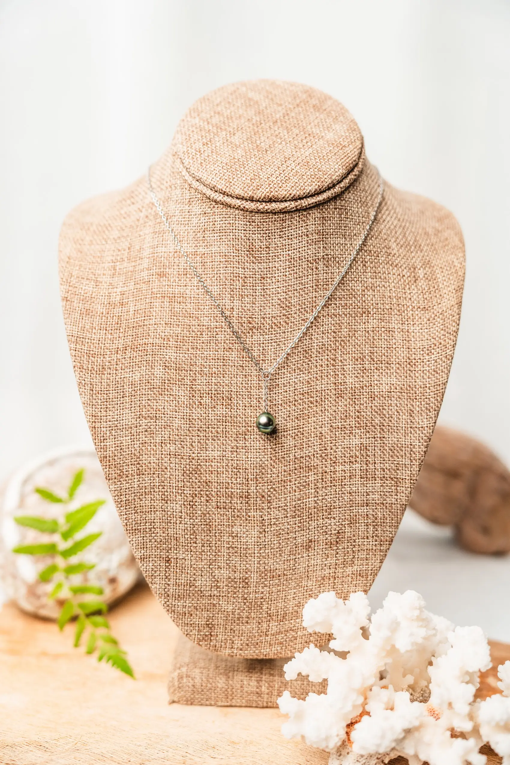 Tjasa Tahitian pearl necklace on silver chain